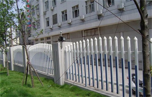 孝感市綠化帶圍欄 2018年塑鋼PVC草坪護欄的高質量與價格解析